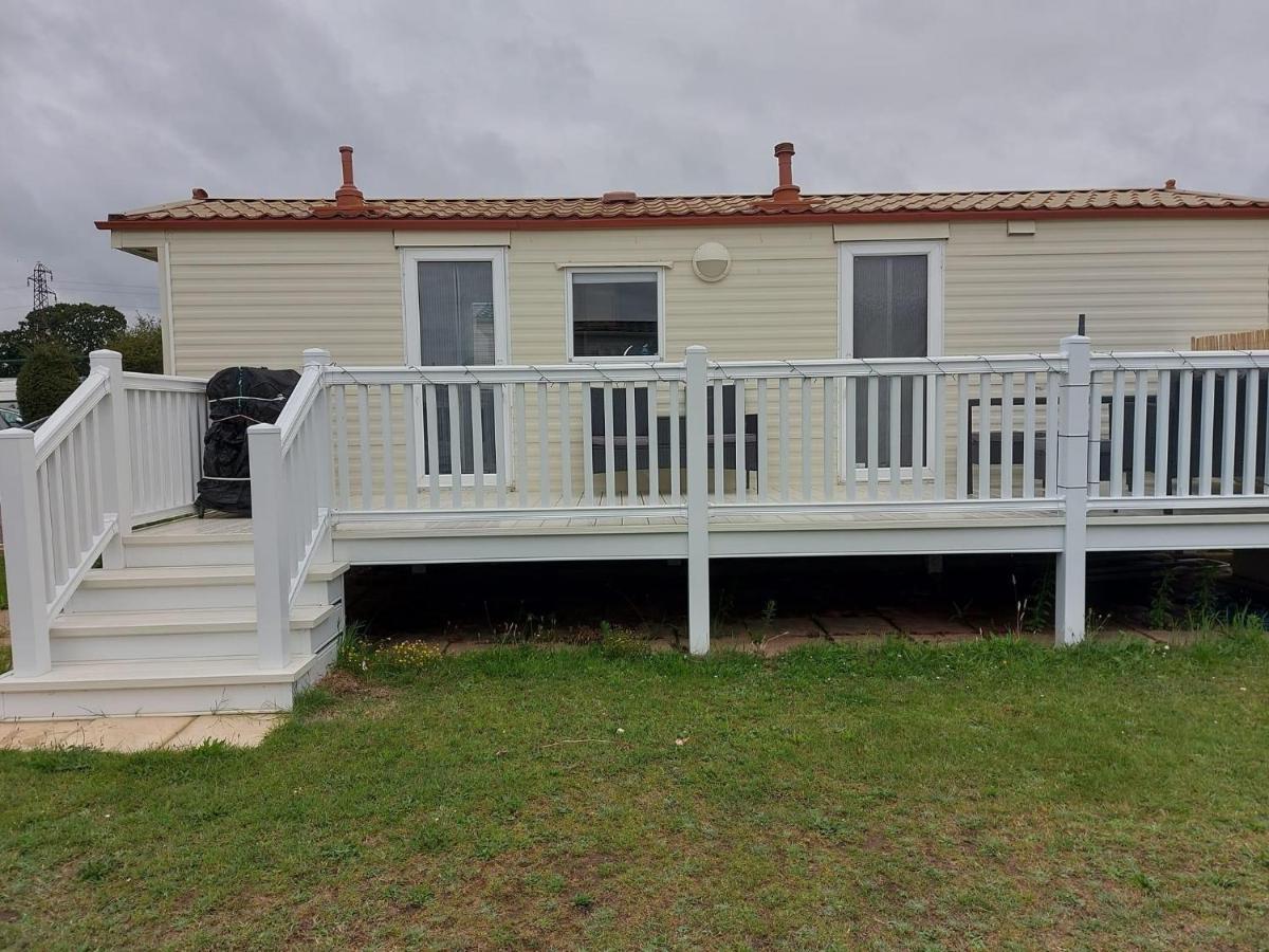 Holiday Caravan Clacton-on-Sea Esterno foto