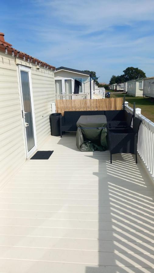 Holiday Caravan Clacton-on-Sea Esterno foto